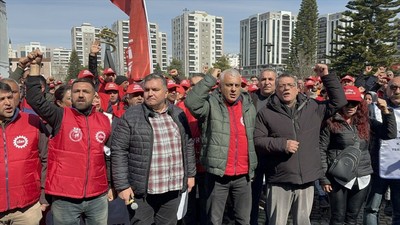 Seyhan Belediyesinde iş bırakma eylemi