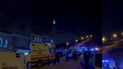 Teravih kılarken fenalaştılar: Çok sayıda kişi hastaneye kaldırıldı