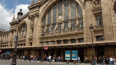 Paris'te tren raylarında İkinci Dünya Savaşı'ndan kalma bomba bulundu