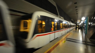 İstanbul'da bazı metro istasyonlarında seferler durduruldu