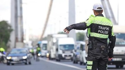 İstanbul, Ankara ve İzmir'de eylem yasakları: Hangi yol ve duraklar kapalı, metrolar çalışıyor mu?