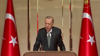 Cumhurbaşkanı Erdoğan: "Kendi pisliklerini kapatmak için gençlerin arkasına sığınan korkakla, gençleri sokak terörüne teslim edemeyiz!"