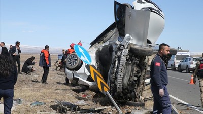 Kars'ta trafik kazası: 1 ölü, 6 yaralı