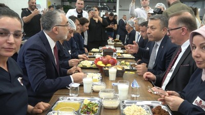 Bakan Işıkhan, Kilis’te işçilerle aynı sofrada buluştu