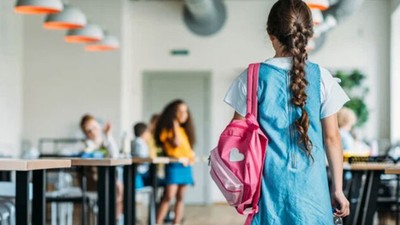 2 kız öğrenci öğretmenlerine anlattı! İlkokul kantininde istismar