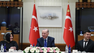 Cumhurbaşkanı Erdoğan işçi ve işveren temsilcilerini kabul etti: Çalışanlarımızın haklarını korumak temel önceliğimiz
