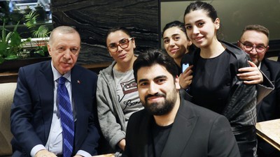 Cumhurbaşkanı Erdoğan’dan Ankara’da sürpriz kafe ziyareti