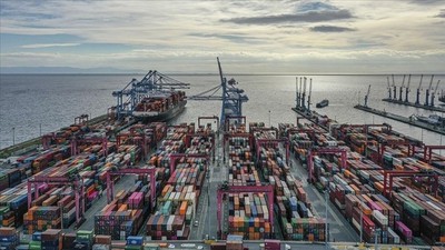 Dış ticaret açığı nisanda yüzde 21,7 arttı