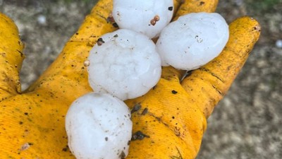 Kahramanmaraş'a ceviz büyüklüğünde dolu yağdı