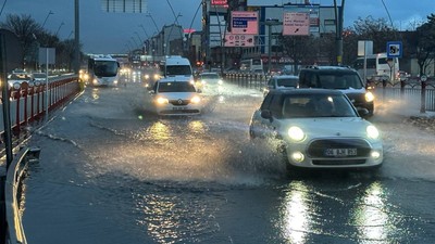 Sağanak yağış Kayseri'de hayatı olumsuz etkiledi