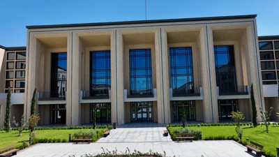 TOKİ’den KKTC’ye simge olacak külliye: Kıbrıs taşı ve Marmara mermeri bir arada