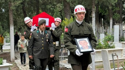 Gazi olduğunu cenazesinde öğrendiler: Manisa'da Kıbrıs gazisine hüzünlü veda