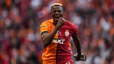 Victor Osimhen'den Galatasaray formasıyla kariyer rekoru!