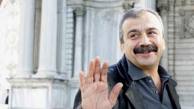 Yönetmen, senarist, yapımcı, oyuncu ve siyasetçi... Sırrı Süreyya Önder kimdir?