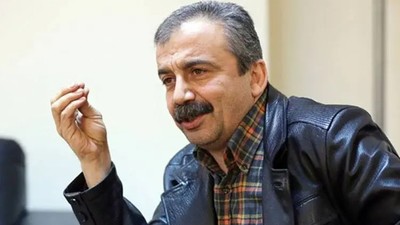Ünlülerden Sırrı Süreyya Önder'e veda: Çok erken gittin abi
