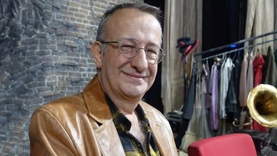 Usta tiyatrocu Naşit Özcan hayatını kaybetti