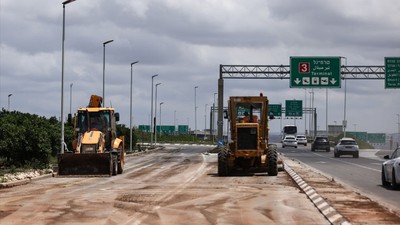 Yemen'deki Husiler İsrail'in havaalanını vurdu