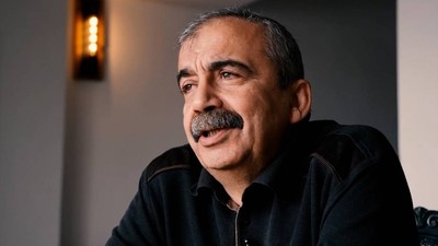 Sırrı Süreyya Önder'in "Kürt müsünüz?" sorusuna cevabı tekrar gündemde