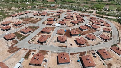 Bakan Kurum paylaştı: Adıyaman Zey Köyü kayalık zeminde yeniden kuruldu