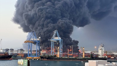 Sudan'ın Port Sudan kentinde peş peşe patlamalar: Liman ve havalimanı hedef alındı