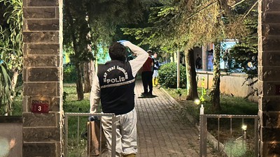 Kadıköy’de 10 katlı binada yangın: 1 kişi hayatını kaybetti