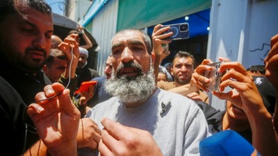 İsrail, işkenceyle alıkoyduğu 11 Filistinli esiri aylar sonra serbest bıraktı