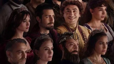 Prens 3. sezonda gala krizi! Giray Altınok, Aslı Tandoğan, Ceyda Düvenci... Oyuncular gitmedi, koltuklar boş kaldı