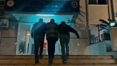 Biri kırmızı biri yeşil bültenle aranan suçlular Türkiye'de yakalandı