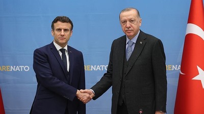 Son dakika! Cumhurbaşkanı Erdoğan, Macron ile görüştü: Gündem Rusya-Ukrayna savaşı
