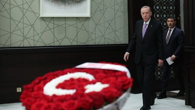 Devlet Bahçeli'den Kabine'ye çiçek jesti