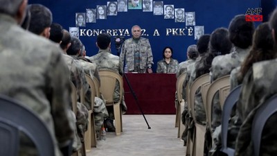 PKK kendini feshetti! Fesih kongresinden dikkat çeken kareler