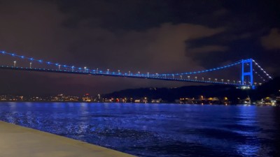 FSM Köprüsü, Engelliler Haftası dolayısıyla mavi renge büründü