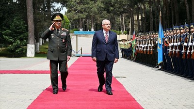 Milli Savunma Bakanı Yaşar Güler Azerbaycan'ı ziyaret etti
