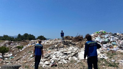 Açık alana atık döken belediyeye 1,8 milyon TL ceza