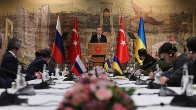 Dünyanın gözü İstanbul'da: Rusya-Ukrayna müzakeresinden barış çıkacak mı?