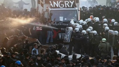 Almanya’daki olaylı Nekbe Günü protestosunda yaralı sayısı 10’a yükseldi