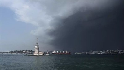 Hafta sonu için plan yapanlar dikkat! AKOM'dan İstanbul için fırtına ve yağmur uyarısı