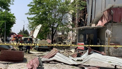 Halı fabrikasında patlama: Yaralılar var
