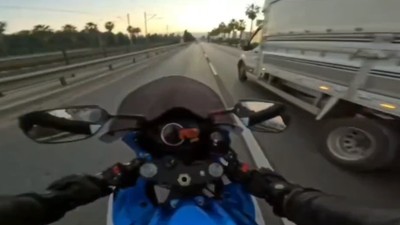 Saatte 280 kilometre hız yapıp videolarını paylaştı! Hız canavarı yakalandı