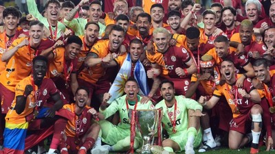 Galatasaray Türkiye'de 5. yıldızı takan ilk kulüp oldu