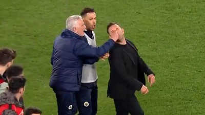 Mourinho'dan sezon boyunca Galatasaray cephesine sert çıkışlar