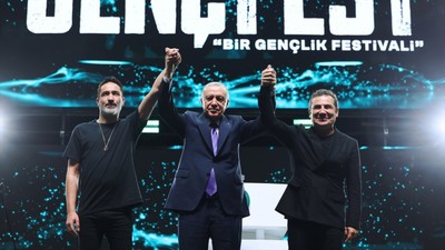 Sagopa Kajmer GENÇFEST linçlerine cevap verdi: Cumhurbaşkanı'nın özel isteğiyle davet edildim