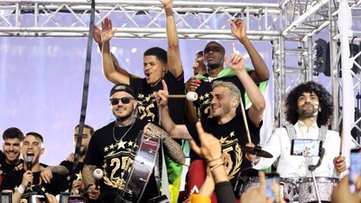 Şampiyonluk gecesinde Icardi'den olay gönderme: "Fener ağlama!"