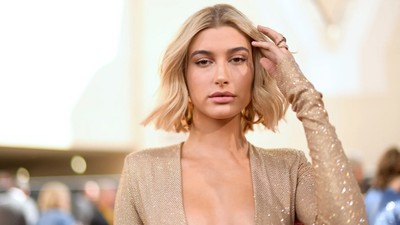 Hailey Bieber'ın çantasından 'büyü' çıktı