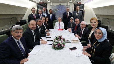 Cumhurbaşkanı Erdoğan'dan Macaristan dönüşü soruları yanıtladı: Tekrar seçilme aday olma derdim yok