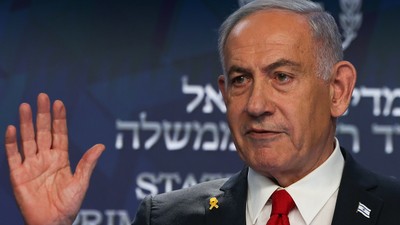 Netanyahu, Filistinlilerin Gazze'den sürgün edilmesini saldırıları sona erdirmek için şart koştu