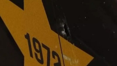 Göztepe maçının ardından Galatasaray takım otobüsü taşlı saldırıya uğradı