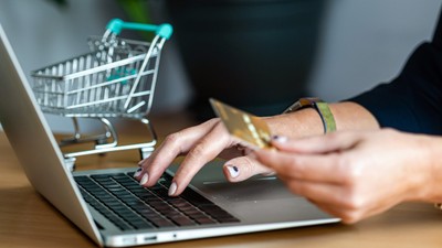 İnternet alışverişinde yeni düzenleme: İade kargo ücretini satıcı ödeyecek