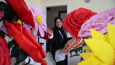 "Solmayan çiçek" hayali meslek sahibi yaptı