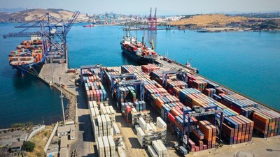 Dış ticaret açığı 21 ayın zirvesinde: Nisan’da 12 milyar doları aştı
